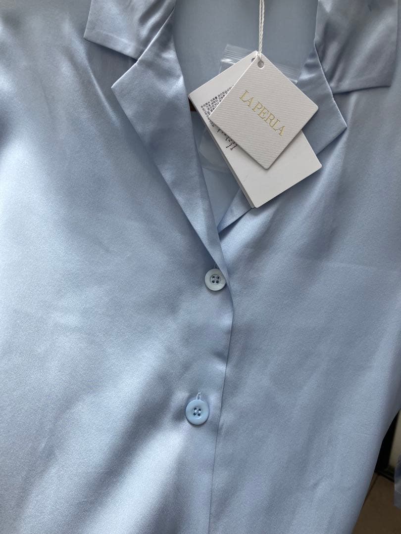 LA PERIA 新品　 シルクパジャマ上下