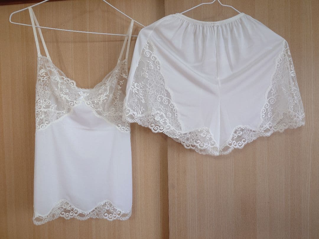 Christian Diorホワイト レースキャミソールセット