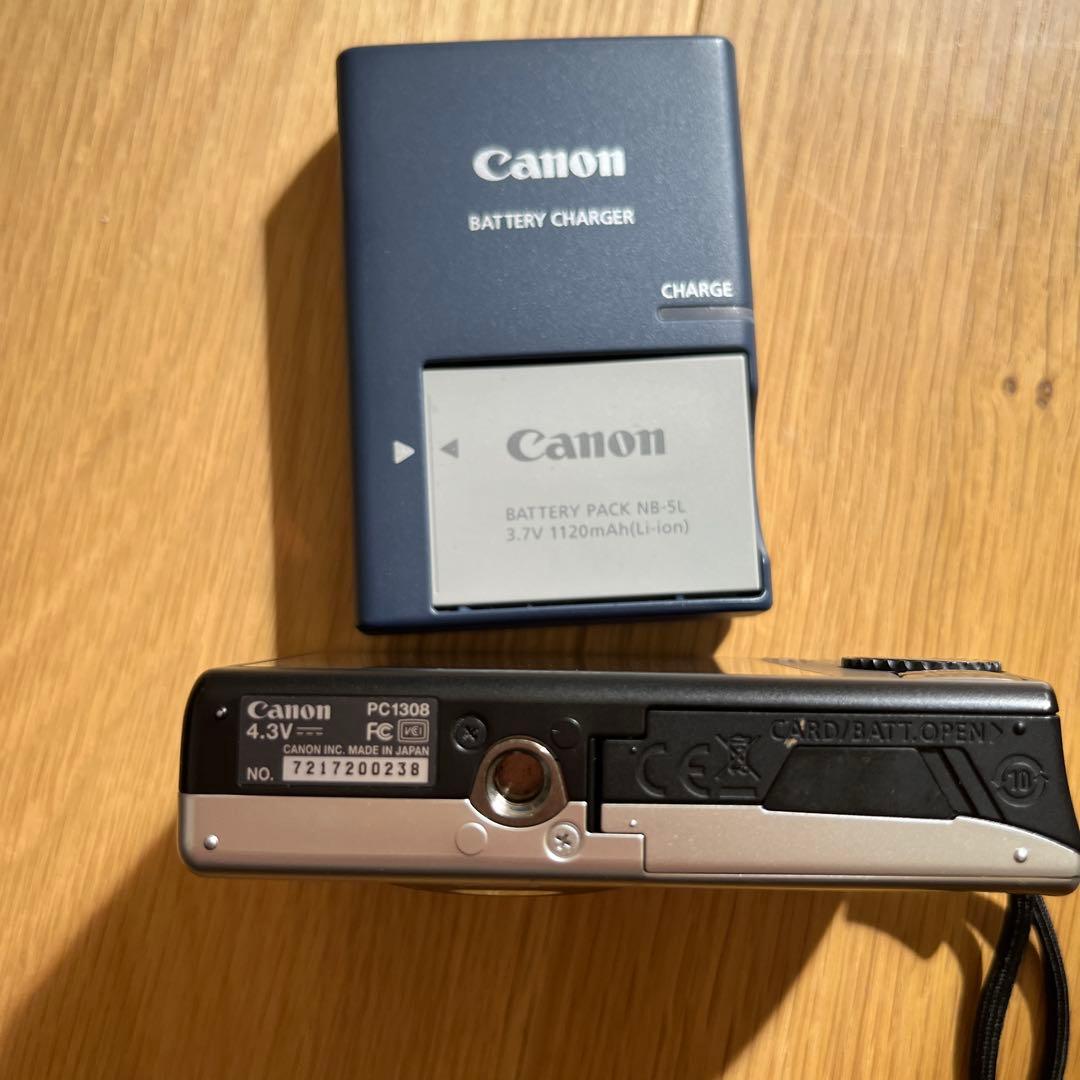 Canon IXY デジタルカメラ 本体と充電器