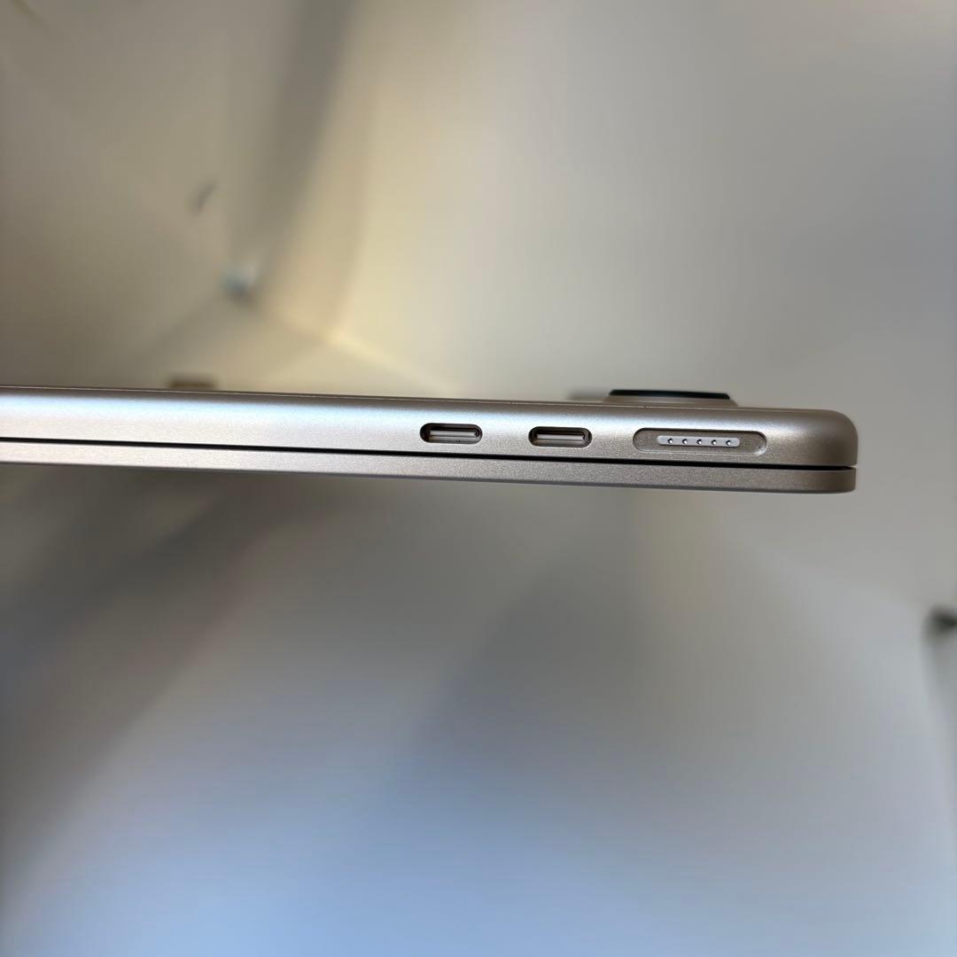 MacBook本体 MacBook Air 16GB 256GBSSD MC7W4J/A