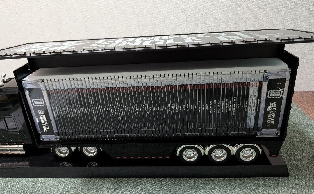 【早い者勝ち】B'z COMPLETE SINGLE BOX トレーラー型