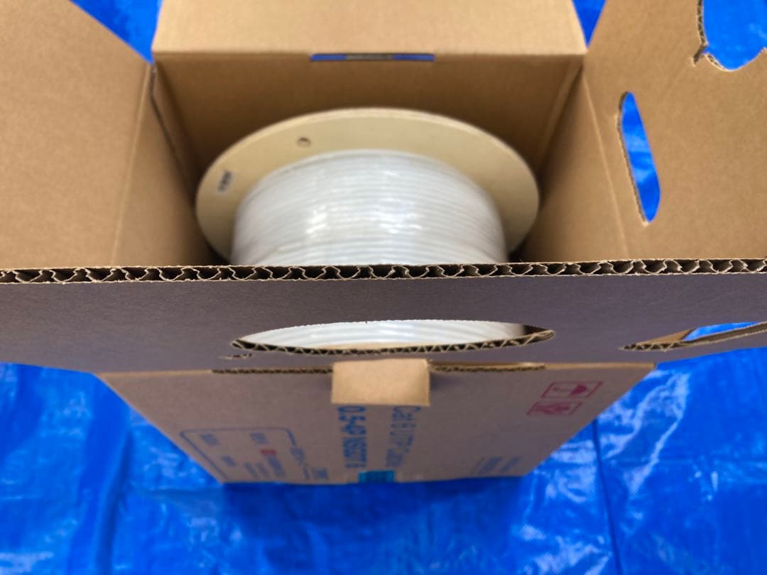 Panduit CAT6A UTPケーブル HDケーブル　白色１巻　300m