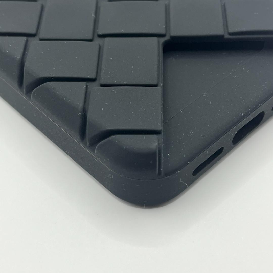 【特価！】ボッテガ iPhone 13 PRO シリコンケース カードスロット