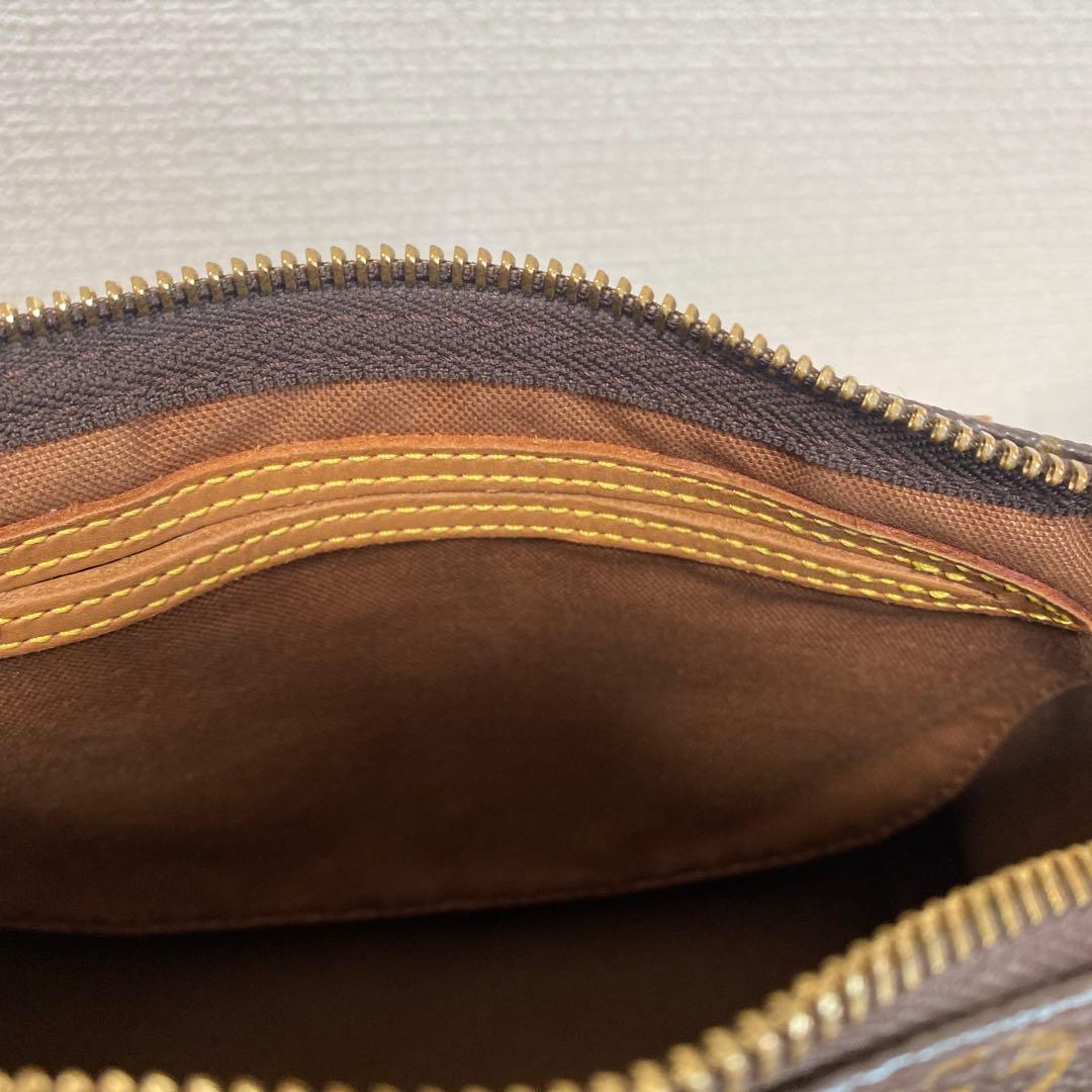 LOUIS VUITTON モノグラム　スピーディ25