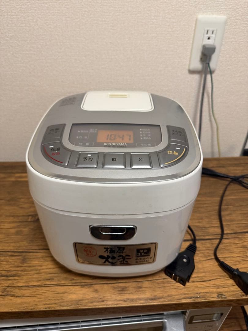 家電1式。(冷蔵庫、オーブンレンジ、炊飯器 、キッチンラック)