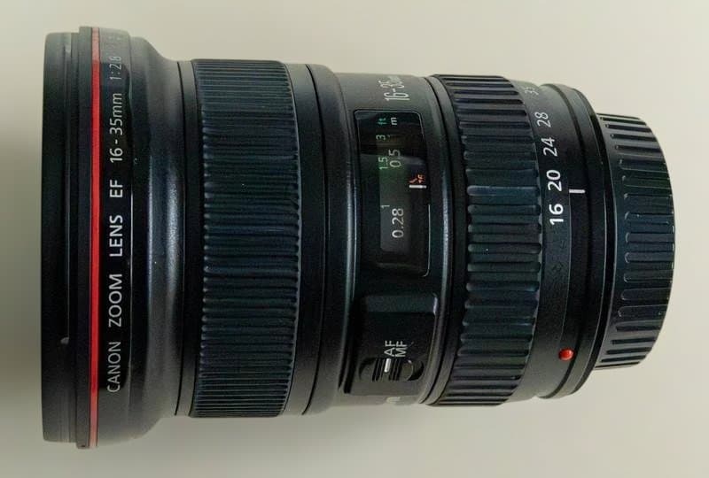 Canon EF 16-35mm f/2.8L II USM　広角ズームレンズ