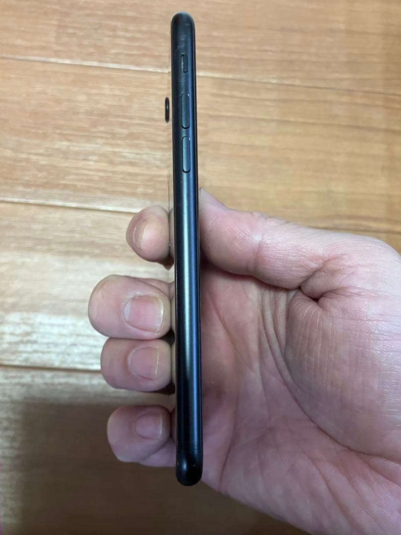 Apple iPhone 第2世代 (SE2) 128gb 中古