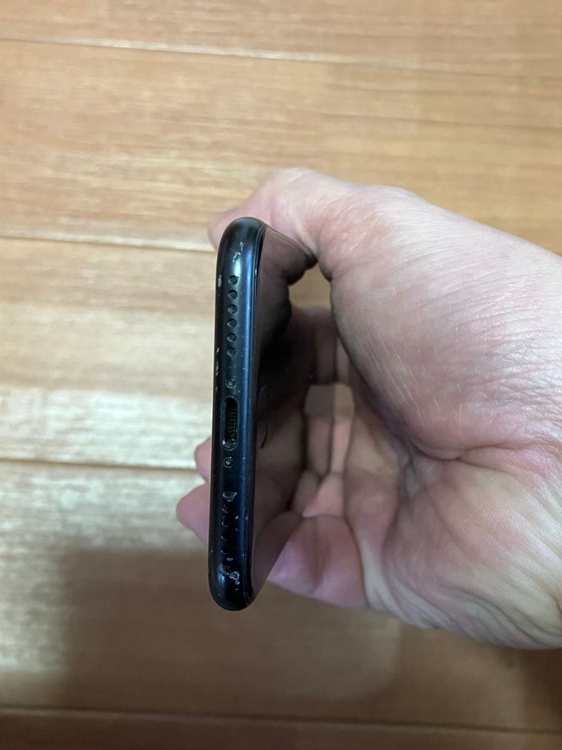 Apple iPhone 第2世代 (SE2) 128gb 中古