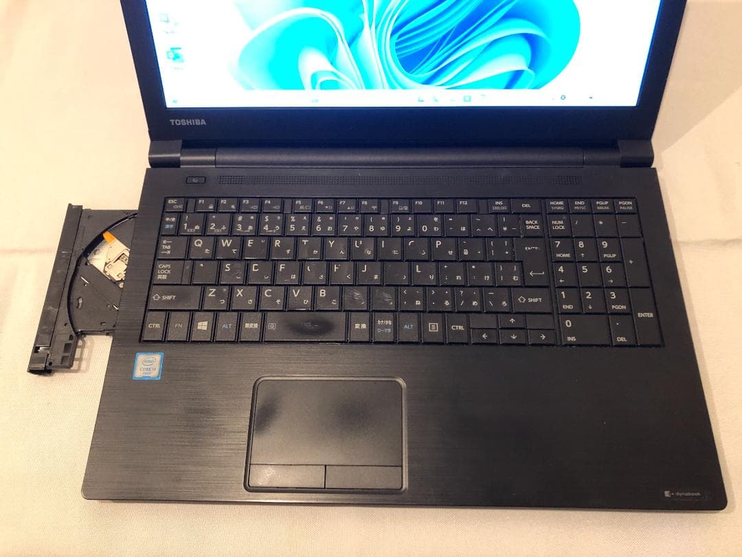 TOSHIBA Dynabook B65 Win11 Office 薄型