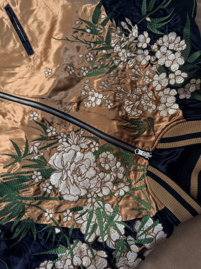 美品 ２面用 絡繰魂 虎 桜 日本限定 スカジャン vintage レーヨン