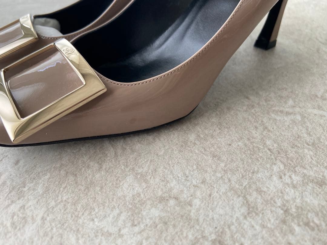かれん　人気色デザインRoger Vivierロジェヴィヴィエ　パンプス