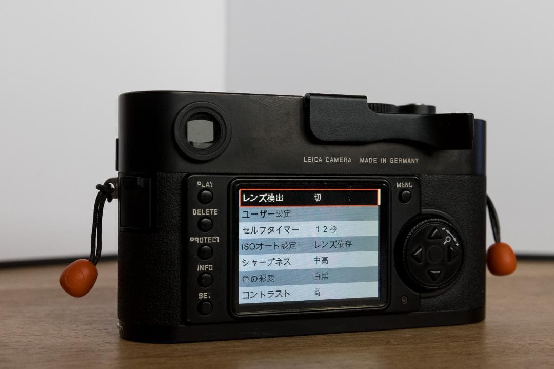 ライカ M8 + レンズ2本 + 純正アクセサリー多数