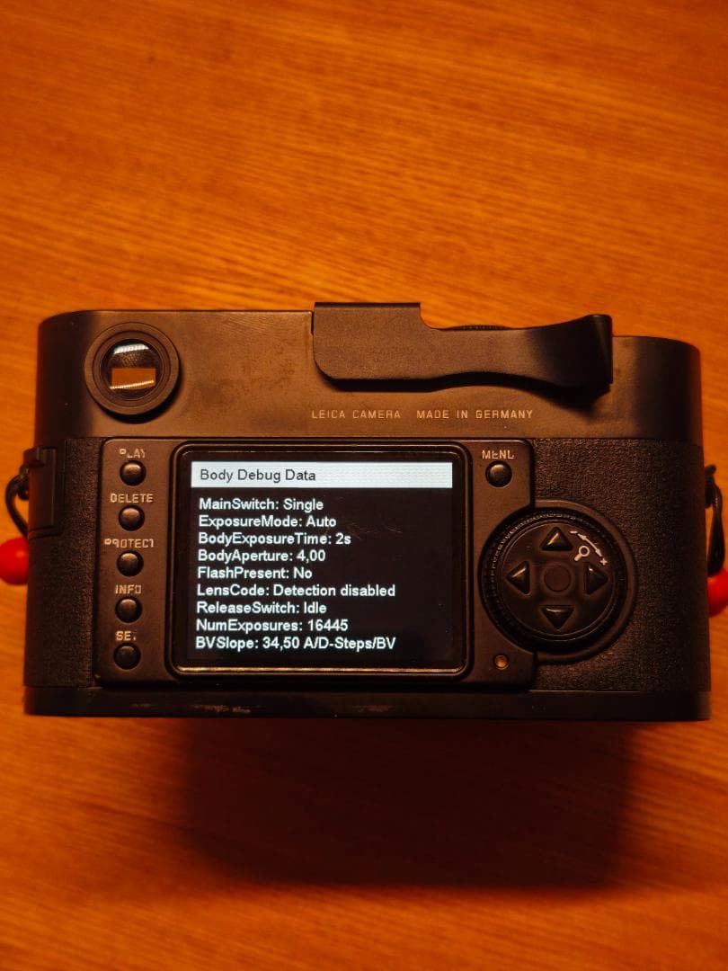 ライカ M8 + レンズ2本 + 純正アクセサリー多数