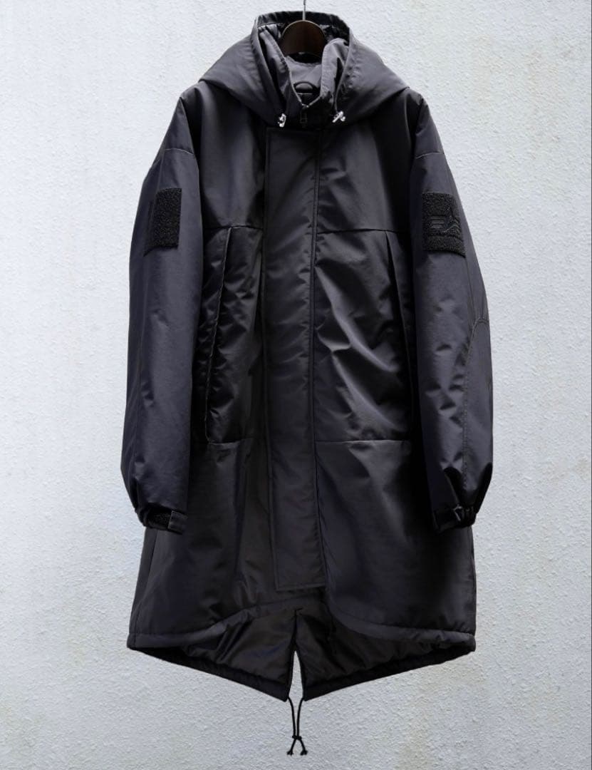 MBハイエンドモンスターパーカ by ALPHA INDUSTRIES Lサイズ