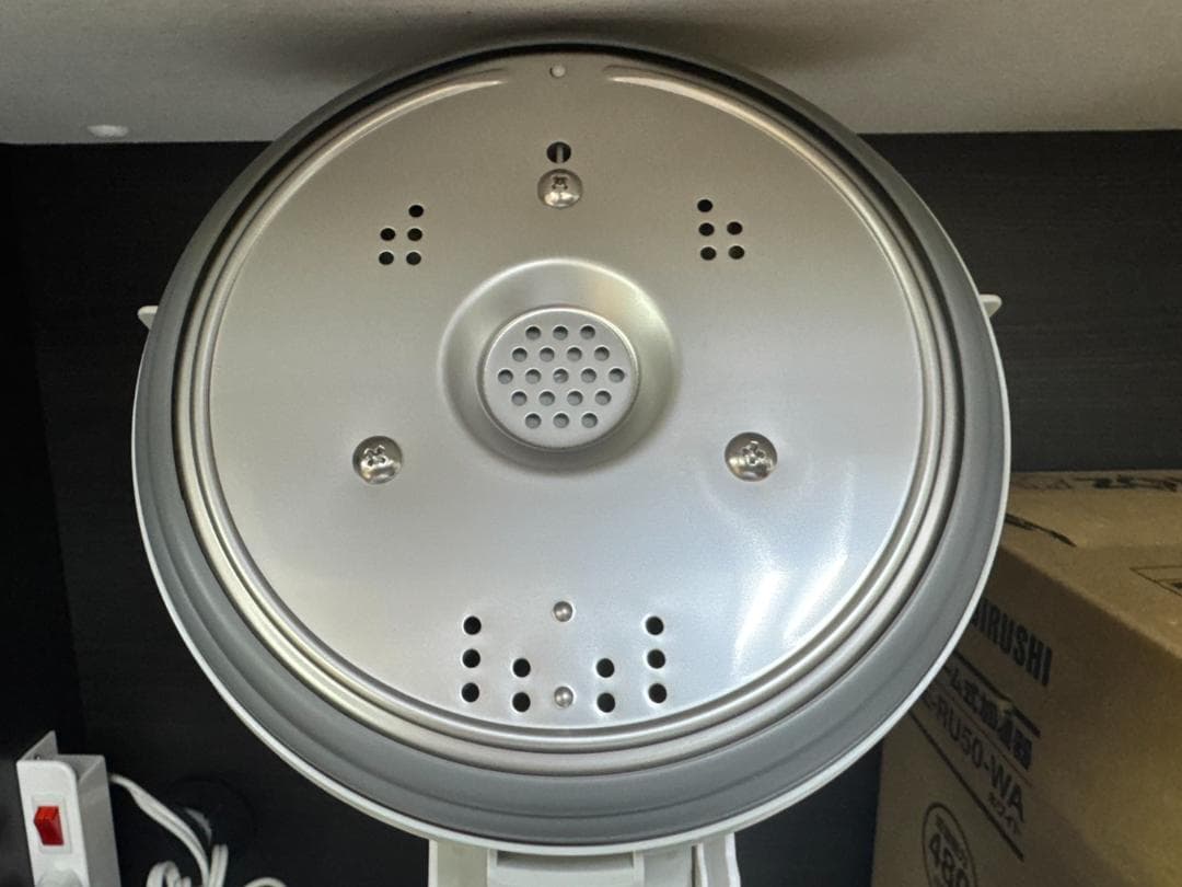 ★未使用　象印　スチーム式加湿器　EE-RU50-WA　ホワイト　2025年製