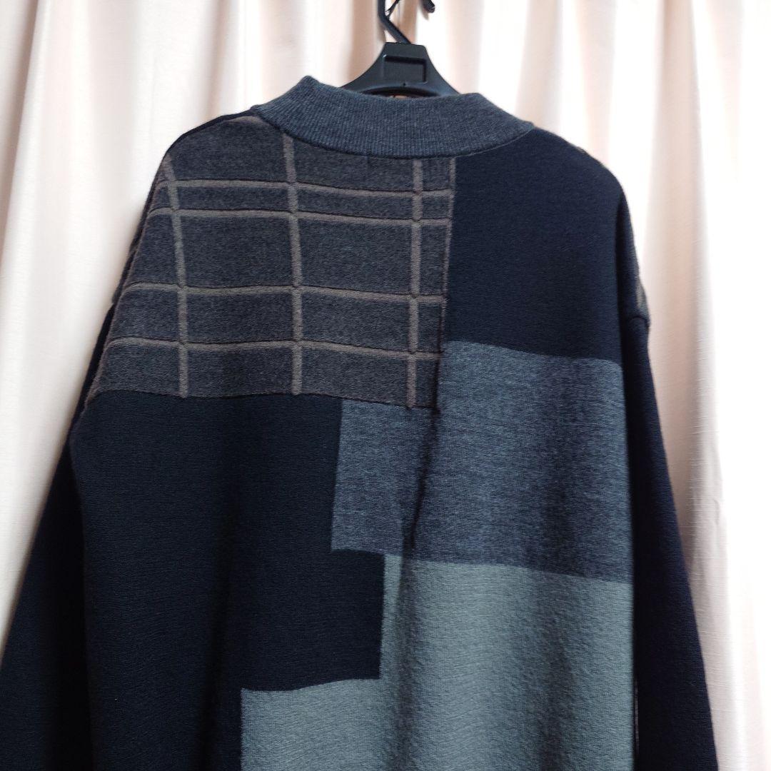 由宇フーガフーガより 幾何学模様刺繍セーター新品未使用
