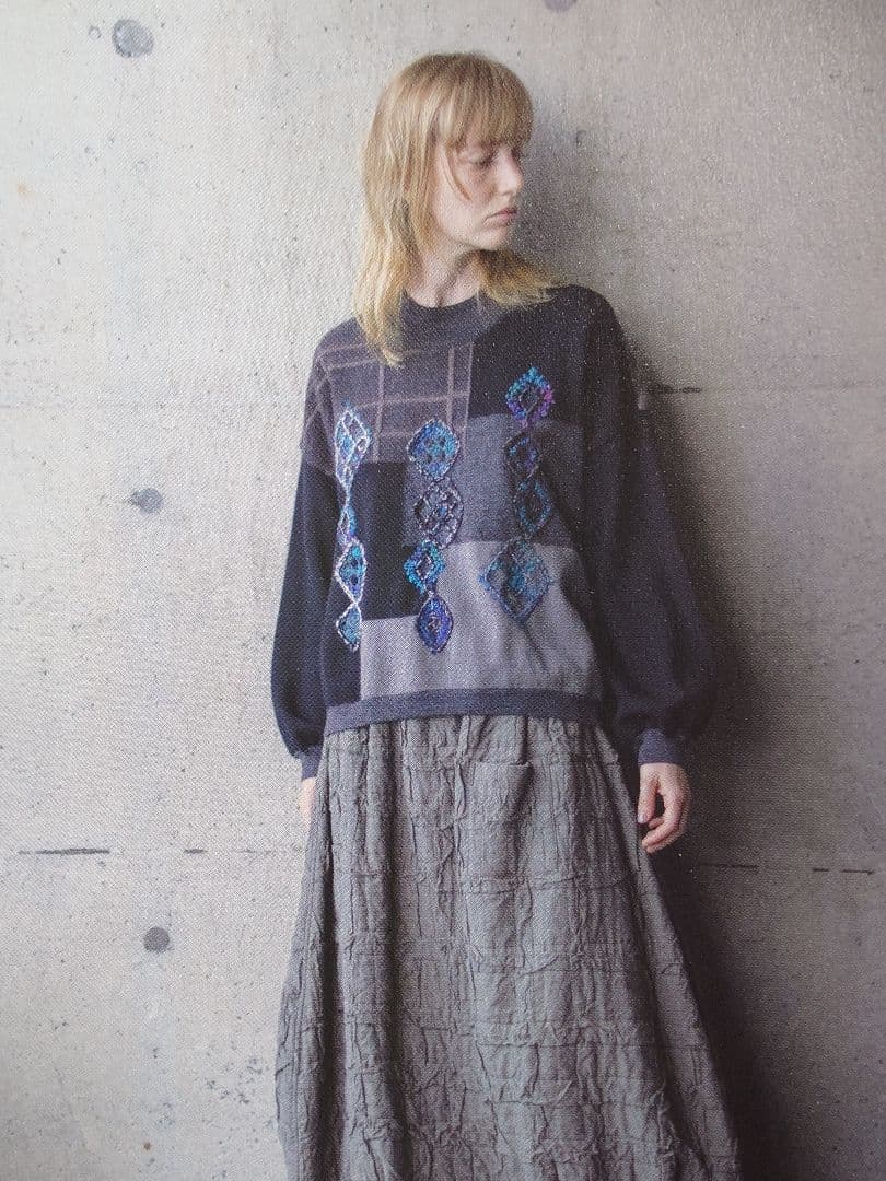 由宇フーガフーガより 幾何学模様刺繍セーター新品未使用