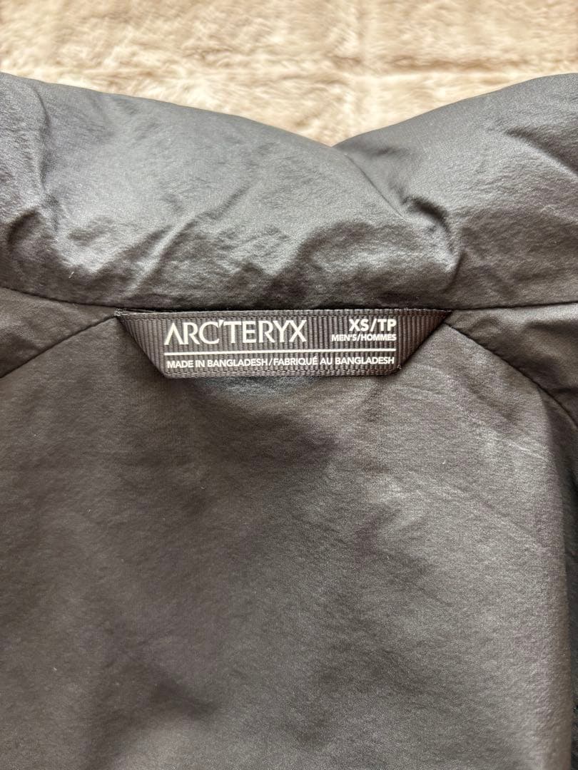 アークテリクス 正規品 アトム フーディ メンズ -Black / XS