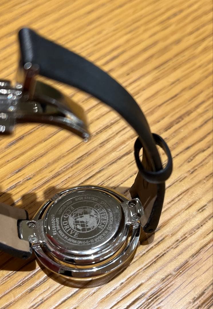 シチズンエル　エコドライブ　白蝶貝ダイヤ30粒