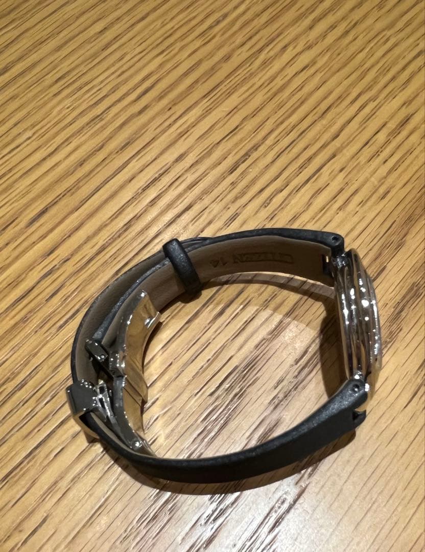 シチズンエル　エコドライブ　白蝶貝ダイヤ30粒