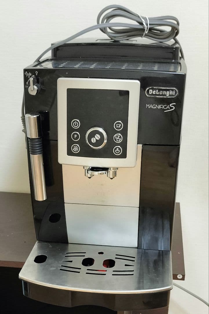 De'Longhi Magnifica S エスプレッソマシン　ジャンク品