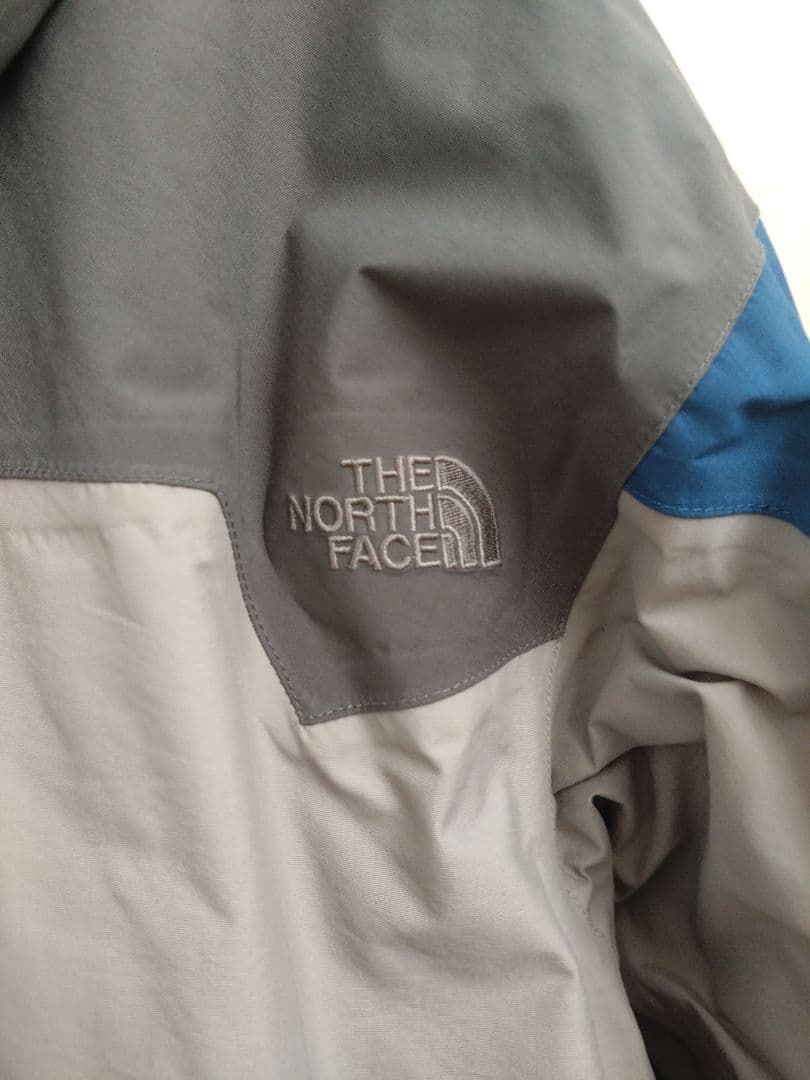 THE NORTH FACE HYVENT ナイロンジャケット Mサイズ グレー