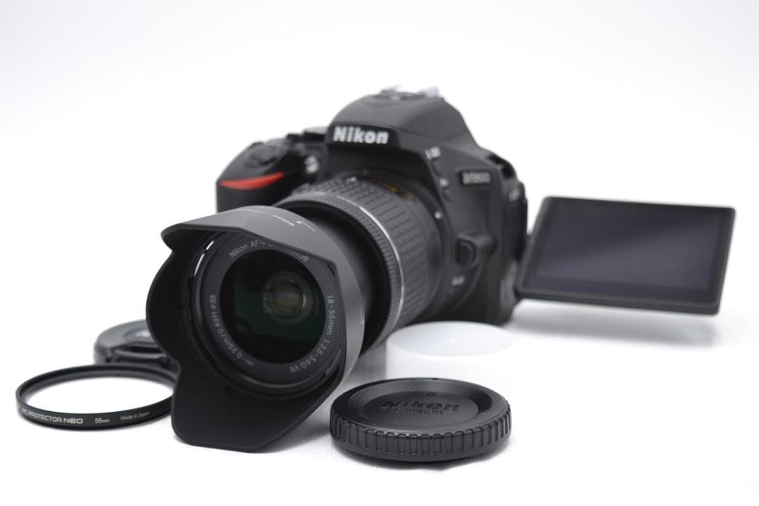 ■ 美品 ■ S数3,918回　ニコン　Nikon D5600 レンズキット