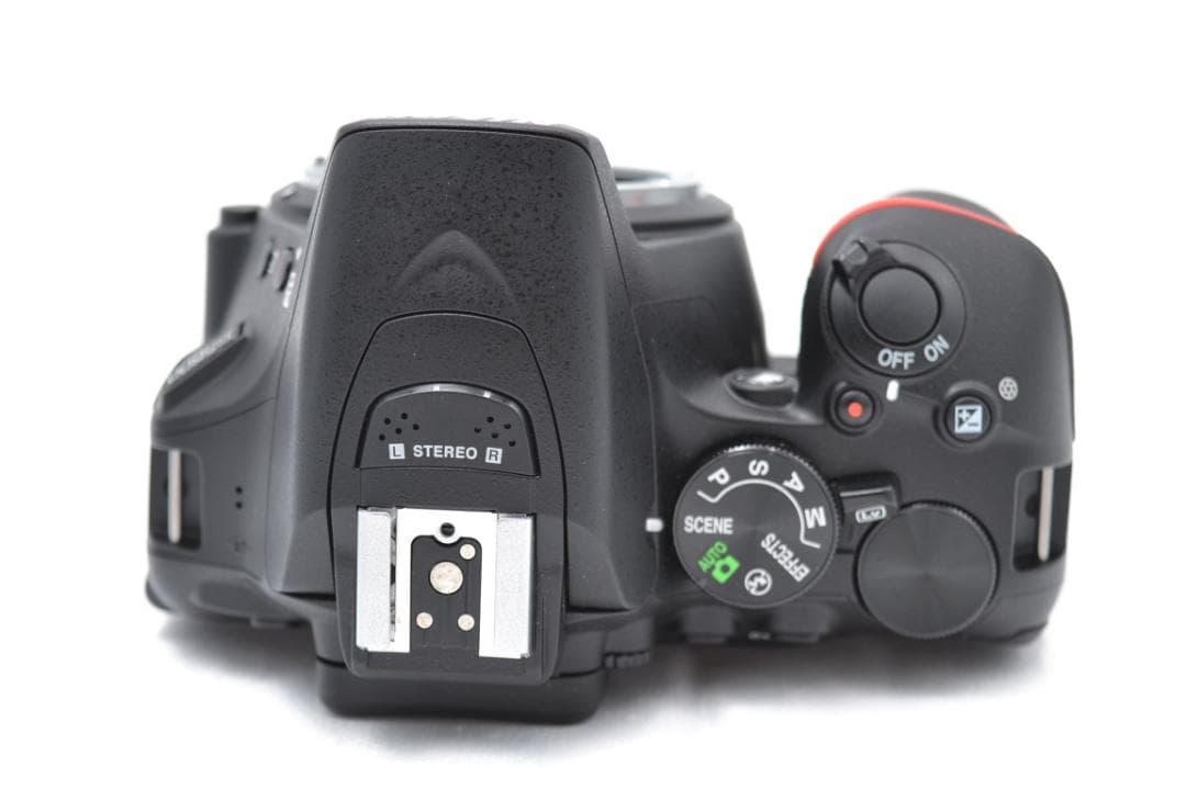 ■ 美品 ■ S数3,918回　ニコン　Nikon D5600 レンズキット