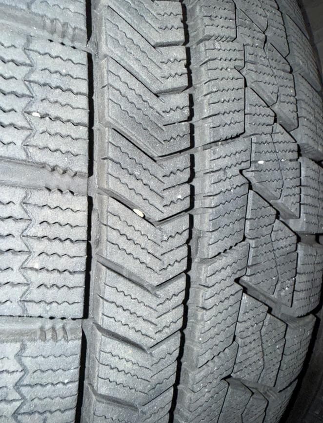 トヨタ 80系ノア/ヴォクシー/エスクァイヤ 純正ホイール スタッドレスタイヤ付