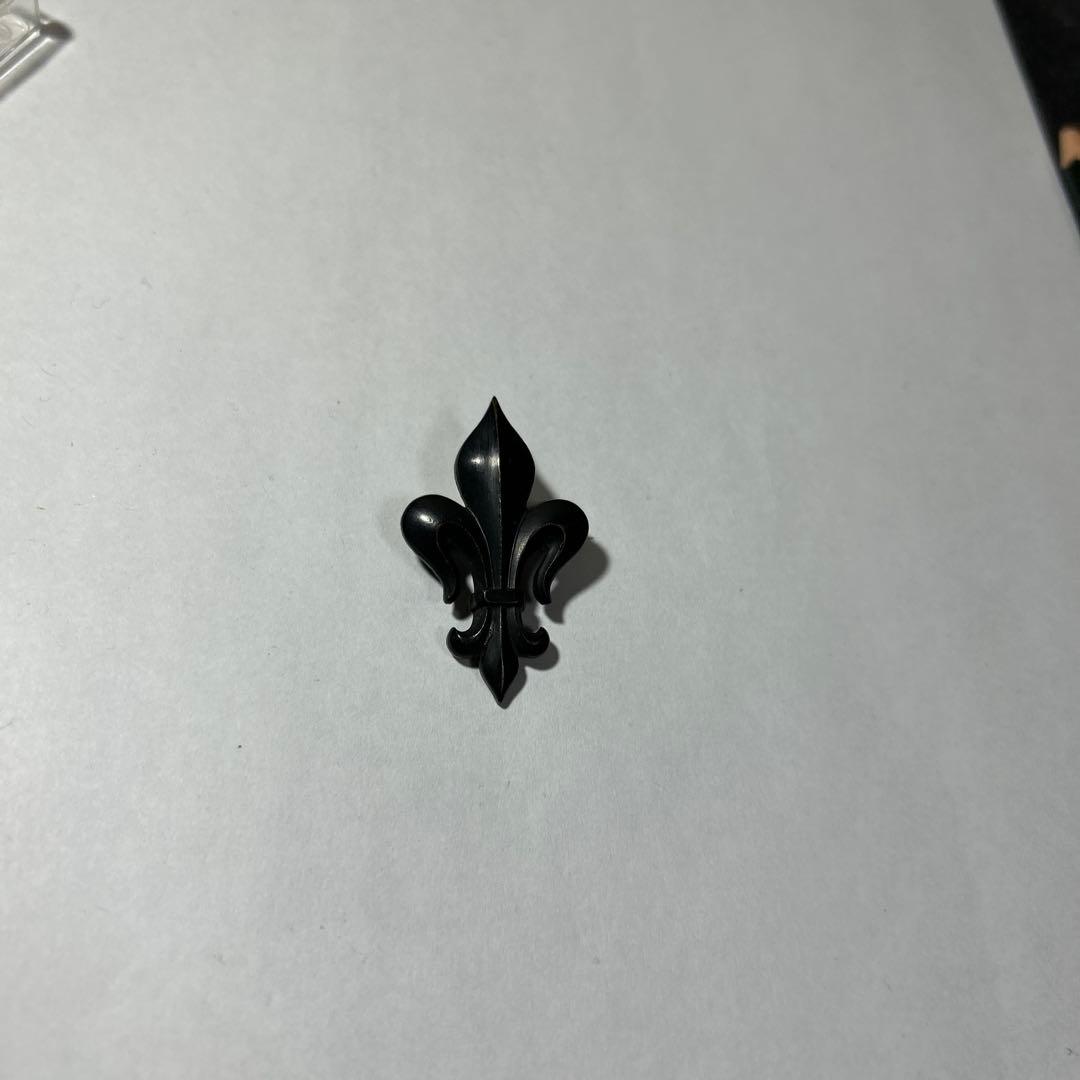 えま、ブローチとセルロイド人形のセット