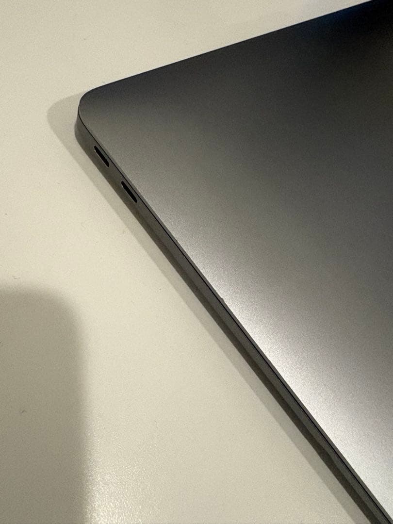 Apple MacBook Air M1 8GBメモリ 256GB SSD