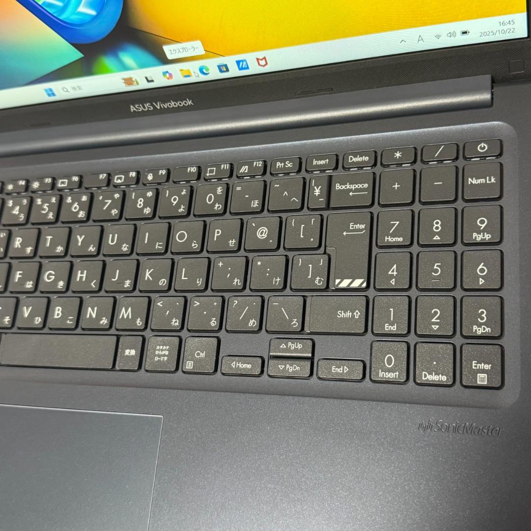 2024年製★超美品★第13世代Corei5 ASUS Vivobook F88