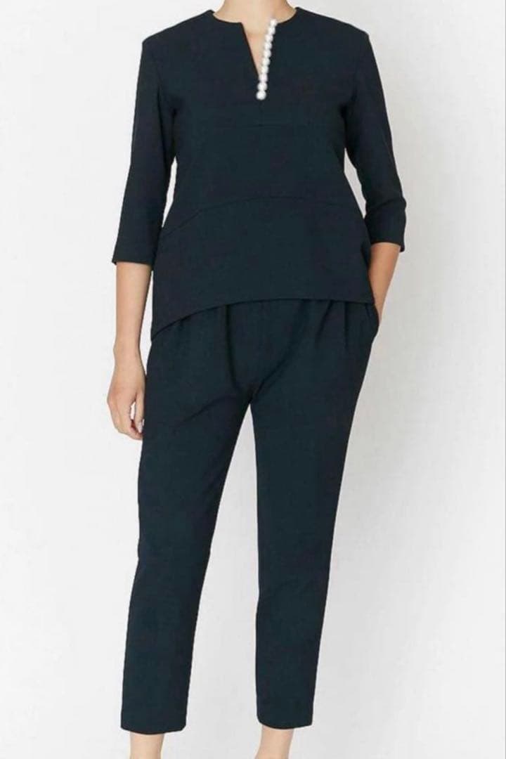 ヨーコチャン　ロングスリーブパールスリットラインブラウス　38