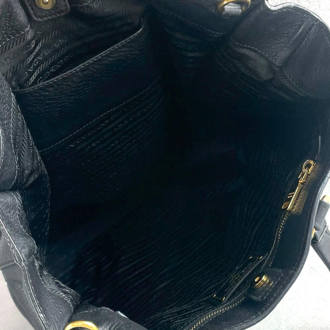 美品PRADAプラダ2wayショルダーバッグ ビジネストートバッグレザー型押ロゴ
