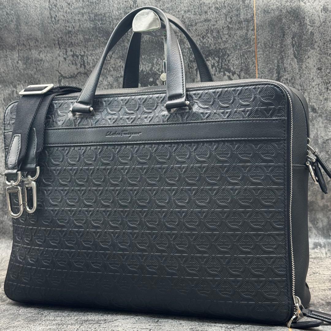 現行 極美品✨フェラガモ エンボス ガンチーニ ブリーフケース ２室 2way