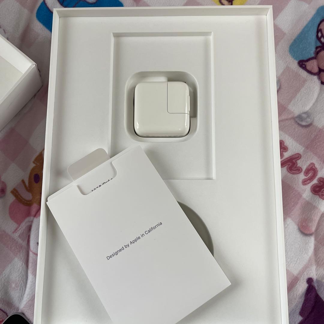 公式箱付き Apple iPad 第6世代（128G）