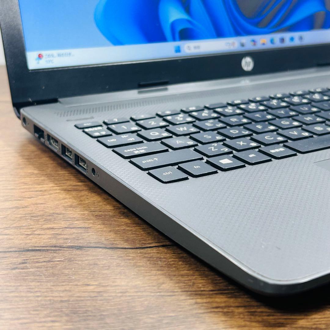 第10世代 i5★SSD512/20GB オフィス付きノートパソコンWin11