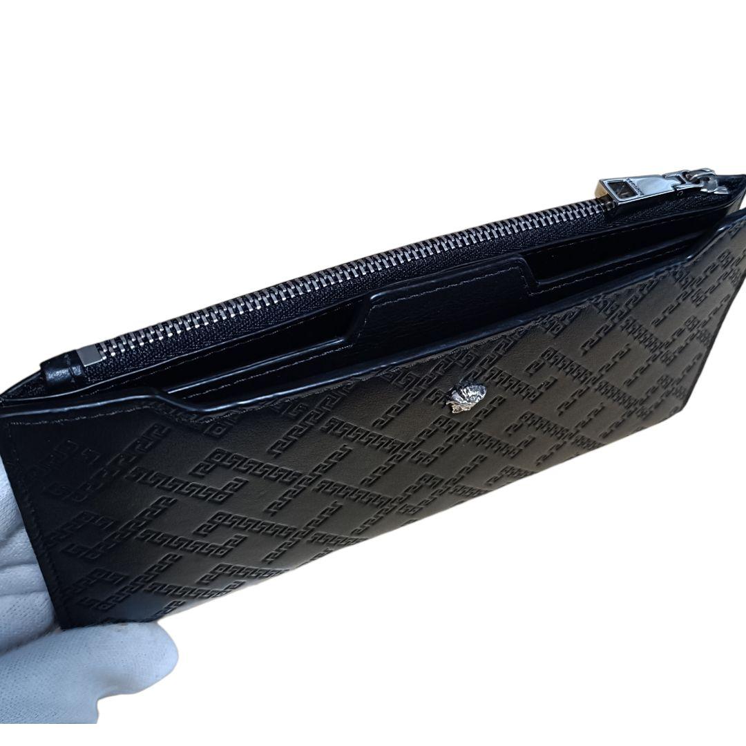 美品 ベルサーチ VERSACE ブラック 差し込みカードケース付 長財布