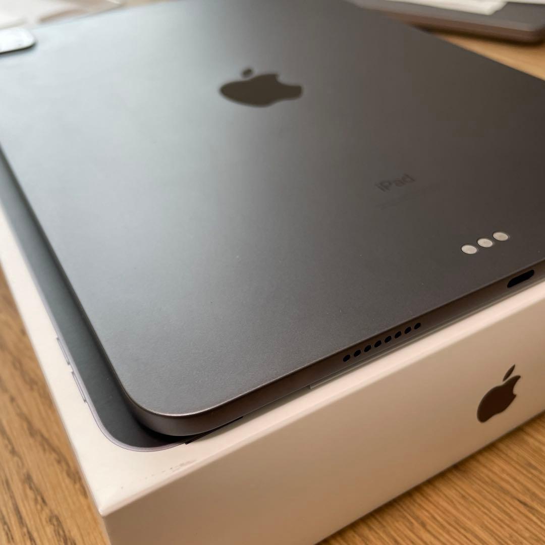 iPad Pro(第三世代) 11インチ WiFi 256GB MHQU3J/A