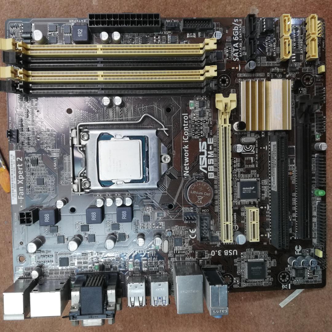 可愛らしいミニタワー筐体に、Core i5 4590 256SSD 8GB