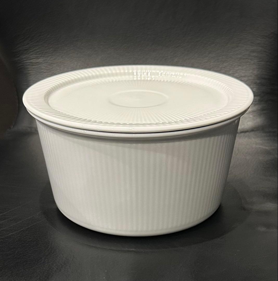 あ*や様 【ロイヤルコペンハーゲン】ホワイトフルーテッドオーブンウエアM・L《2