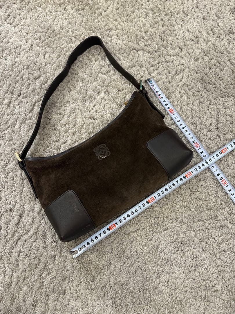 ロエベショルダーバッグ