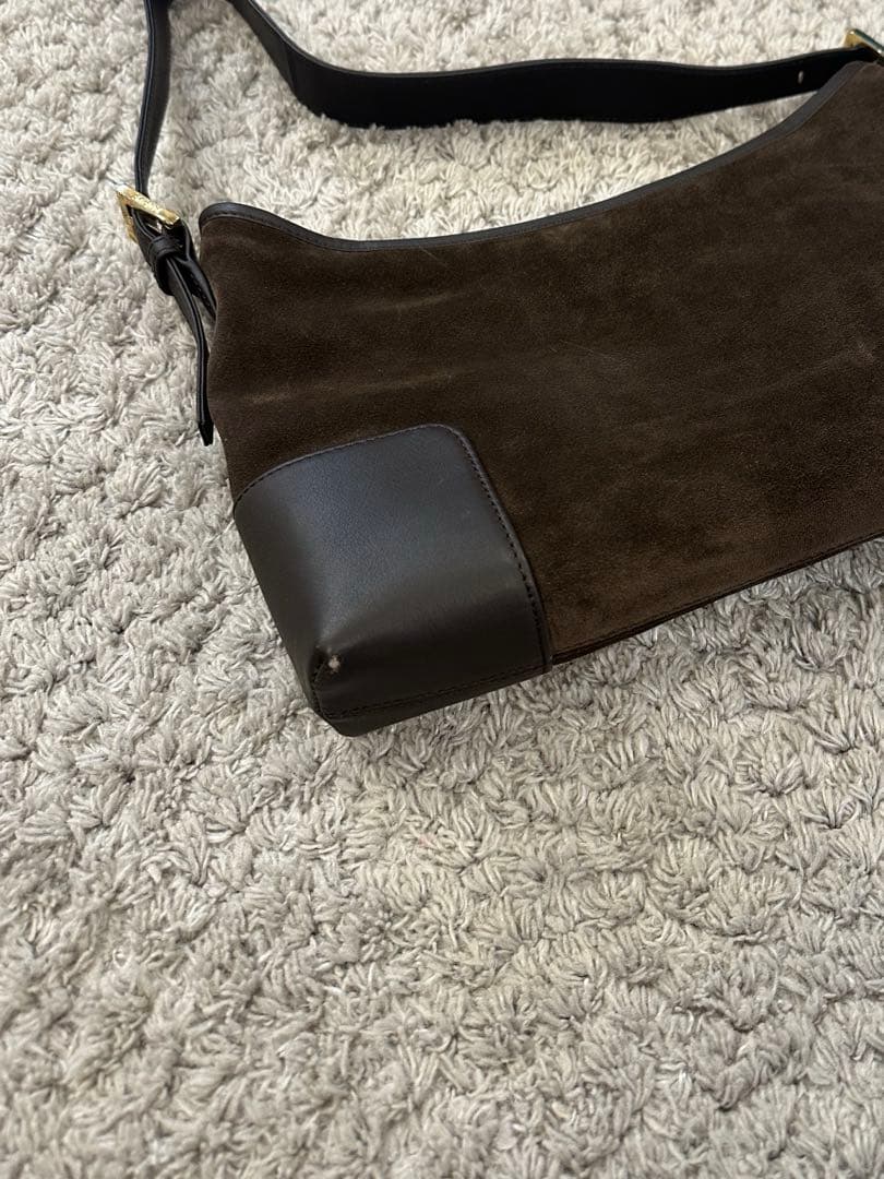 ロエベショルダーバッグ