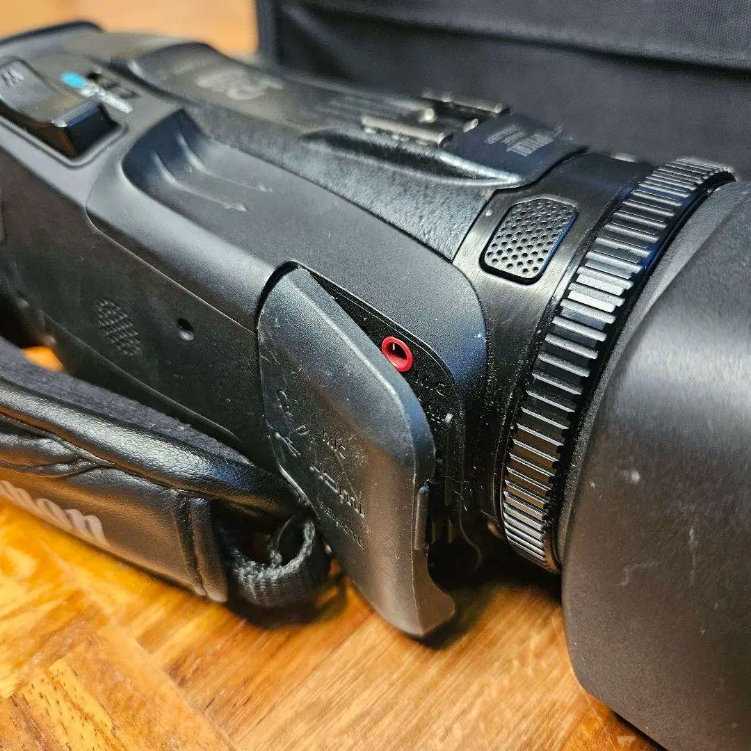 【匿名配送】Canon XA30業務用HDビデオカメラ バッテリー3個ケース付き