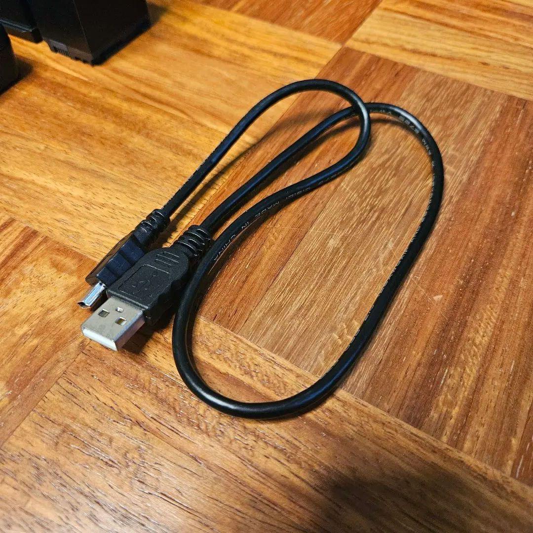 【匿名配送】Canon XA30業務用HDビデオカメラ バッテリー3個ケース付き