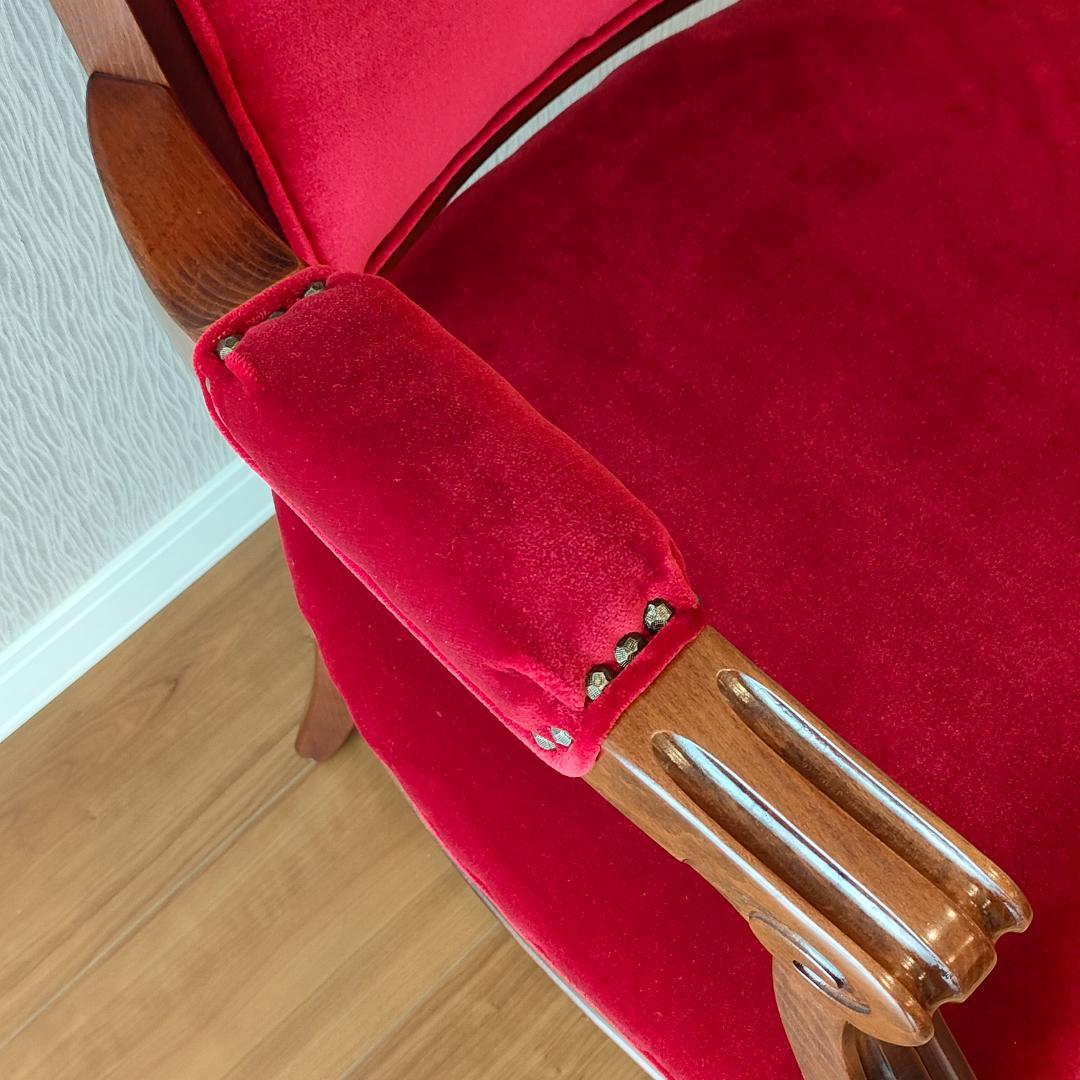 〈美品〉アンティーク　アームチェア　鋲打ち　ワインレッド