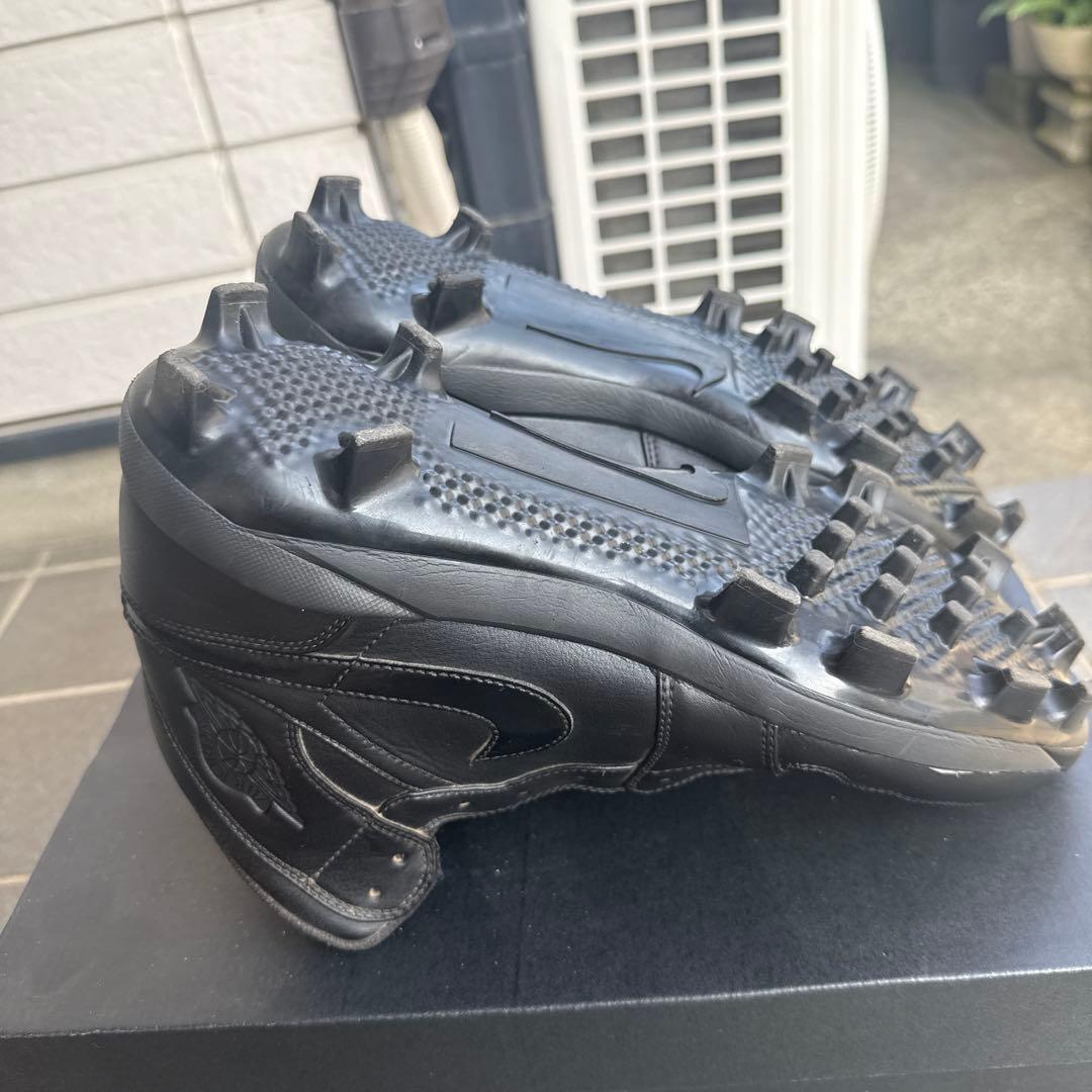 Nike ブラック ハイカット スパイク