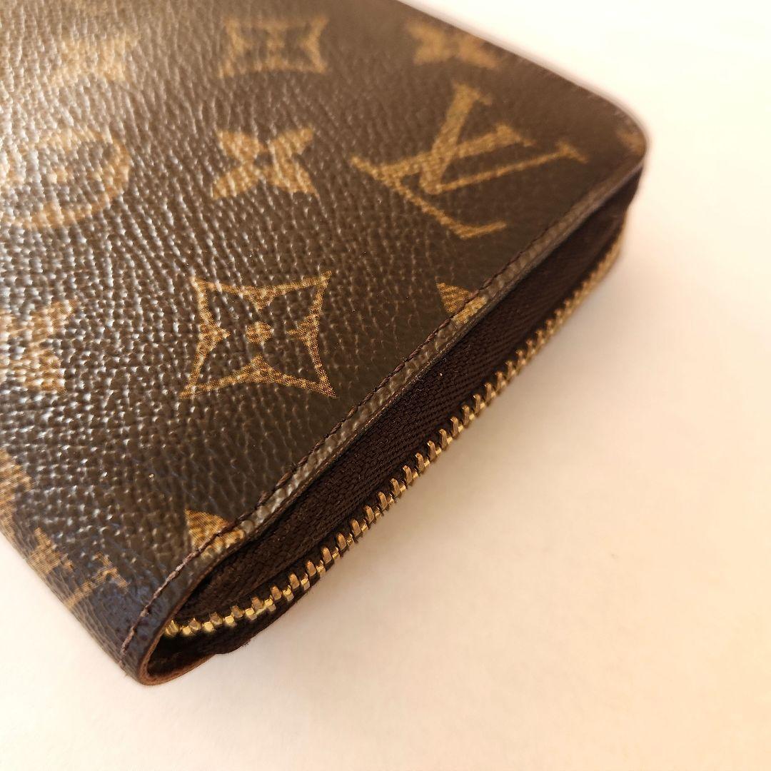 Louis Vuitton モノグラムジッピーウォレット　ユニセックス