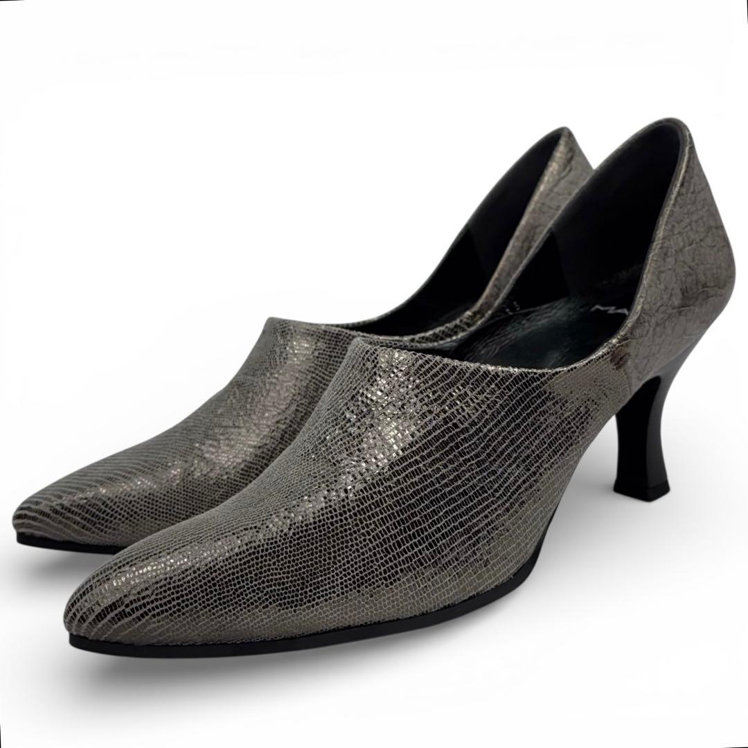 ✨極美品✨MANA マナ　23cm 36 深履き口　パンプス　シルバー