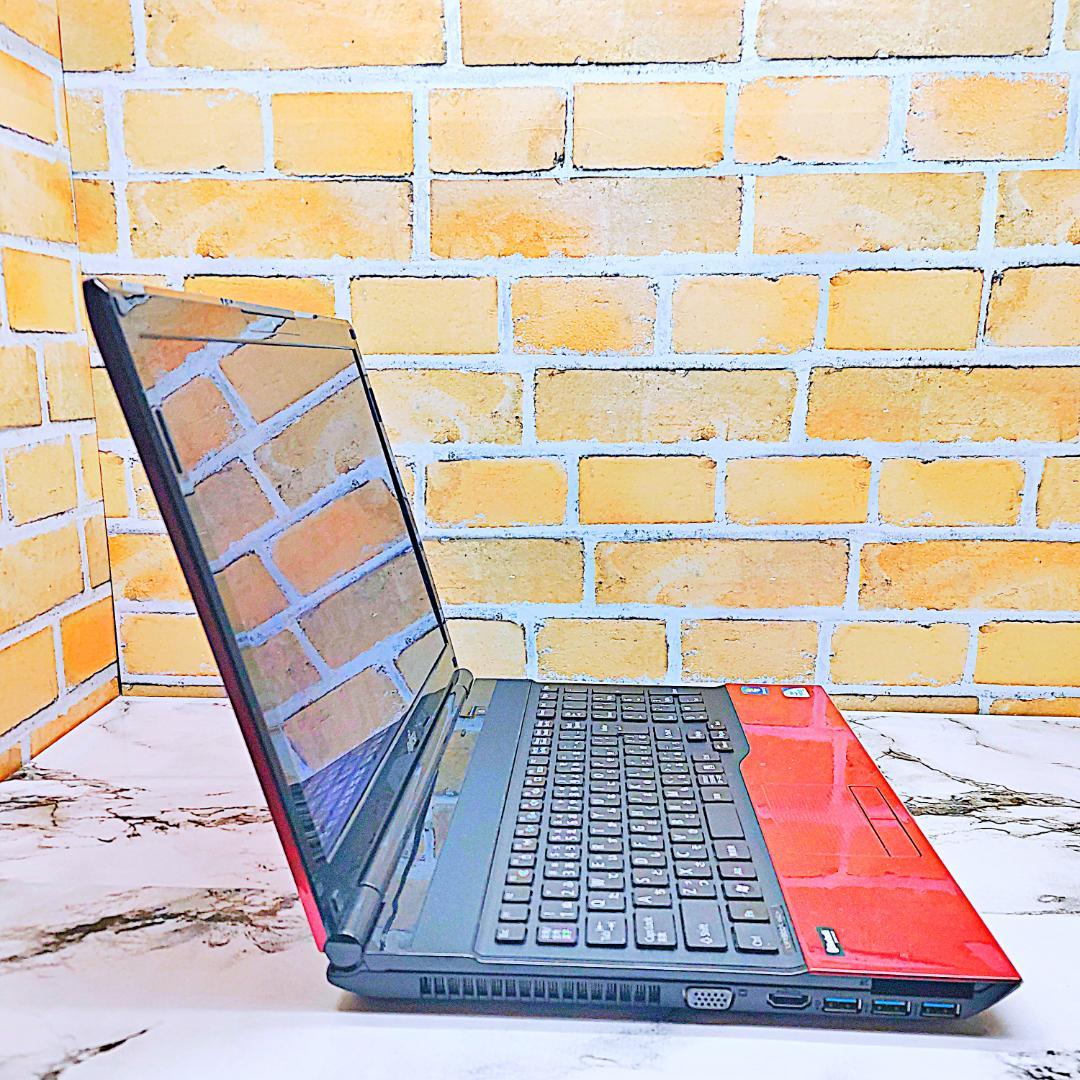 ハイスぺノートパソコン❤️爆速SSD☘️メモリ８G・高性能Core-i7❣️